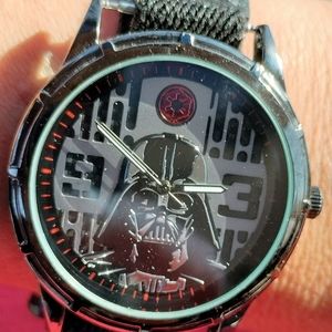 STAR WAR© & TM Lucasfilm Ltd. SWCAQ335 Unisex Darth Vader watch.